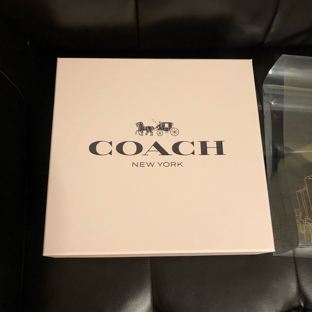 ❌SOLD❌Coach Box - Picture 2 of 4